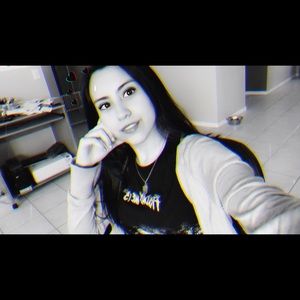 Meet your Posher, Ariana